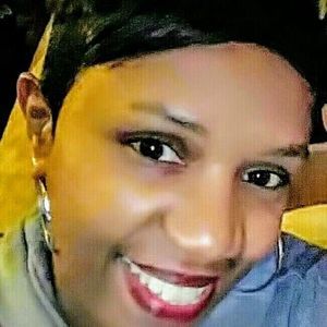 Meet your Posher, Yolanda